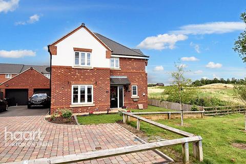 4 bedroom detached house for sale, Rockingham Way, Burton-On-Trent