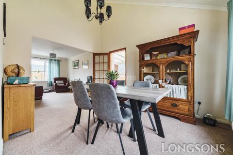 3 bedroom end of terrace house for sale, Sandringham Way, Swaffham