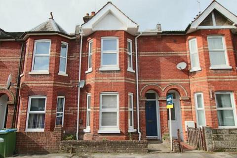 4 bedroom house to rent, Thackeray Road, Southampton