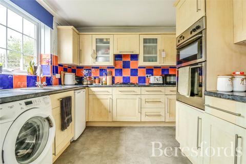 3 bedroom semi-detached house for sale, The Lindens, Braintree, CM7