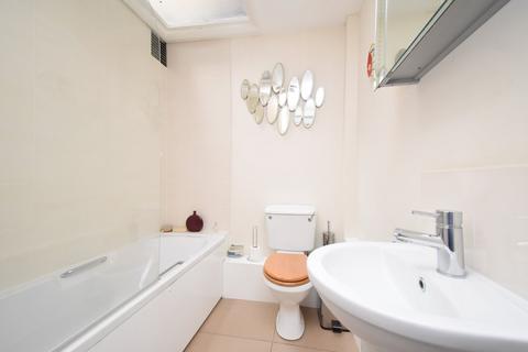 3 bedroom terraced house for sale, Esher Avenue, WALTON-ON-THAMES, KT12