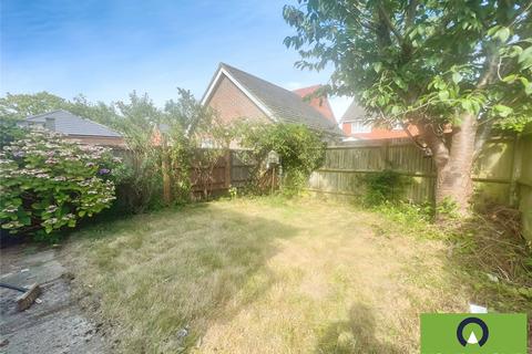 3 bedroom semi-detached house to rent, Palmers Field Avenue, West Sussex PO19