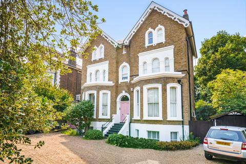 3 bedroom apartment for sale, Pond Road, London