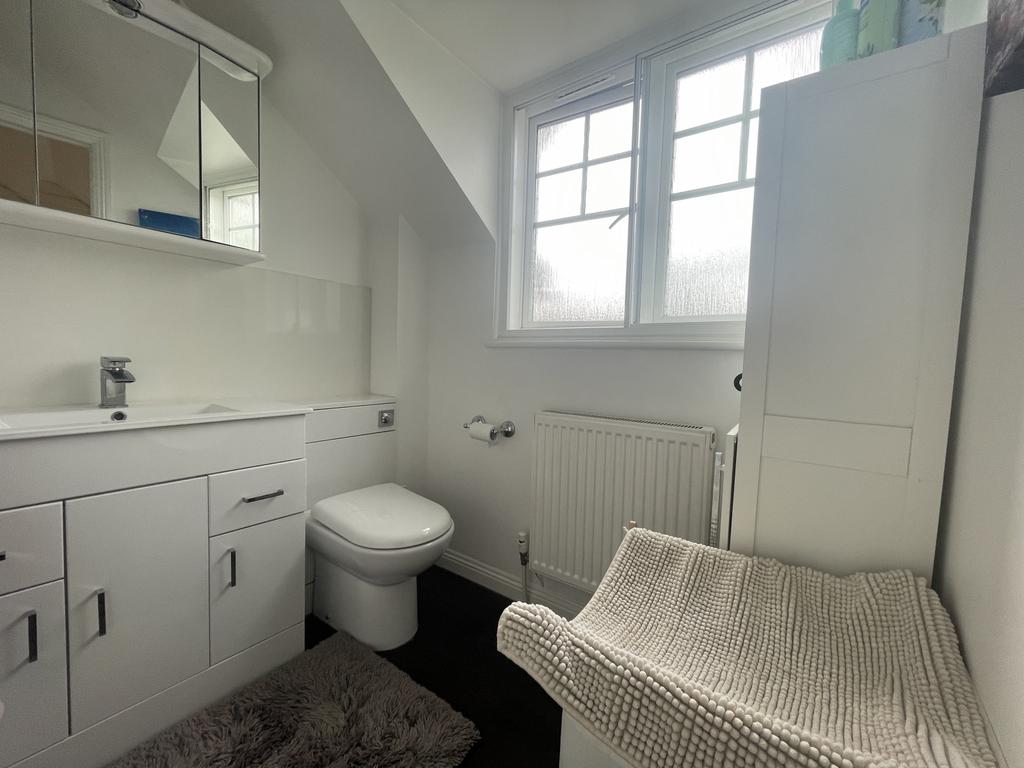 En-suite bathroom