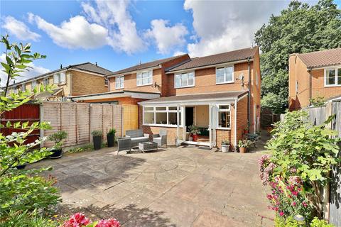 4 bedroom semi-detached house for sale, Triggs Lane, Woking, Surrey, GU22