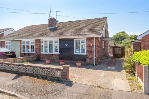 2 bedroom semi-detached bungalow for sale, The Close, Hemsby