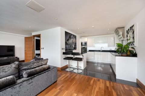 2 bedroom apartment for sale, Woolston Manor, Chigwell IG7