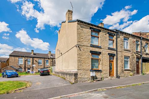 3 bedroom end of terrace house for sale, King Street, Heckmondwike, WF16