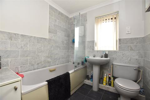 3 Broadcroft Grove, Tingley, Wakefield, WF3 1TU