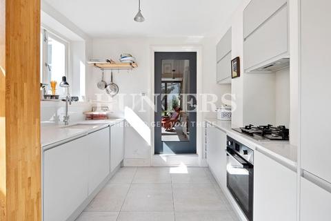 1 bedroom flat for sale, Springdale Road, N16