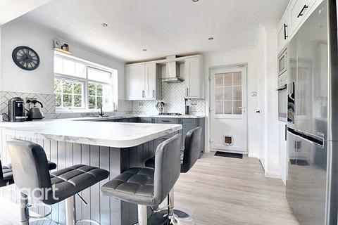 6 Gorsehayes, Ipswich, IP2 9AU