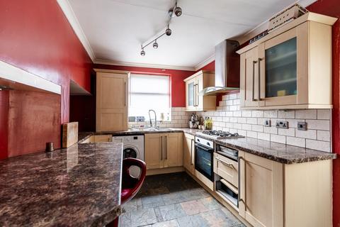4 bedroom terraced house for sale, Halifax Old Road, Huddersfield, HD2