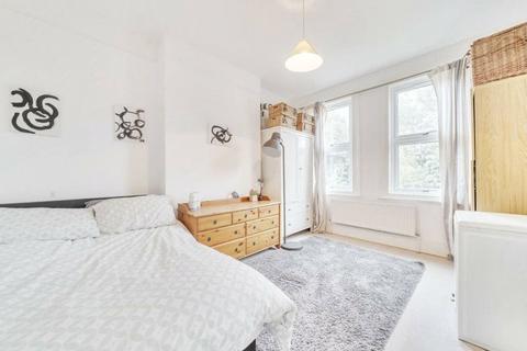 3 bedroom flat for sale, Arran Road, Catford, London, SE6