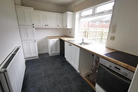 3 bedroom semi-detached house to rent, Briardale, Consett, DH8