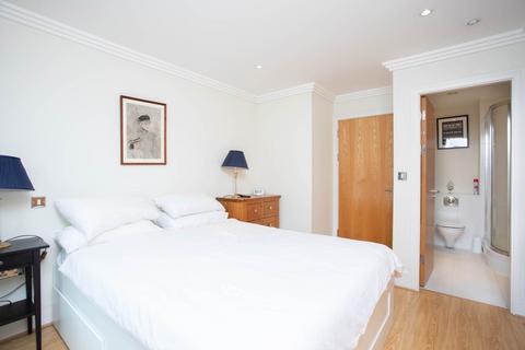 2 bedroom apartment to rent, Tallow Road, Brentford