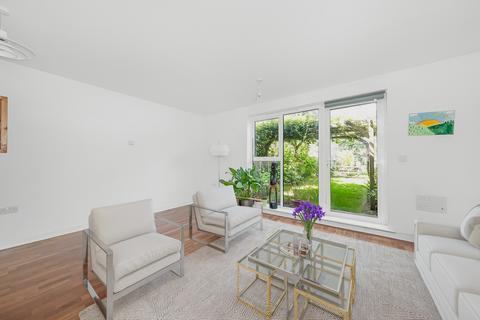 5 Empire Close, London, SE7 7FL