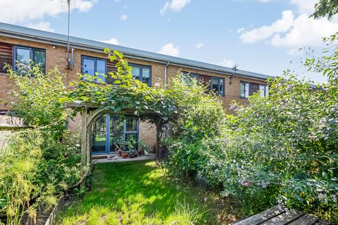 5 Empire Close, London, SE7 7FL