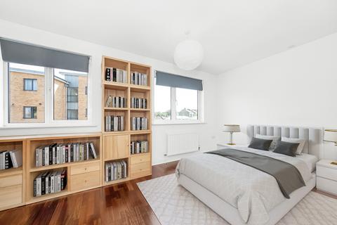 5 Empire Close, London, SE7 7FL
