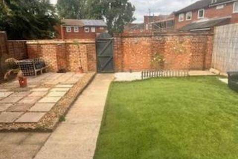 3 bedroom terraced house to rent, Blackwater Drive,  Aylesbury,  HP21