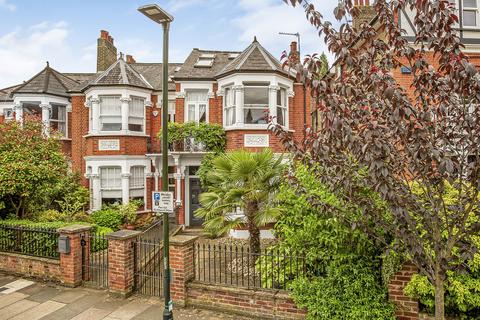 4 bedroom end of terrace house for sale, Pagoda Avenue, Richmond, Surrey, TW9