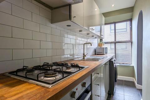 2 Cross Street, Lees, Oldham, OL4 3BT