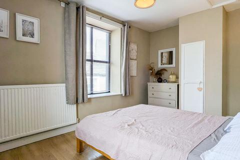 2 Cross Street, Lees, Oldham, OL4 3BT