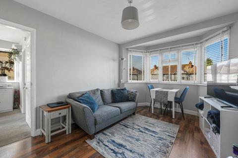 1 bedroom maisonette for sale, Onslow Gardens, London E18