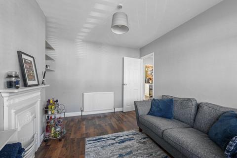 1 bedroom maisonette for sale, Onslow Gardens, London E18