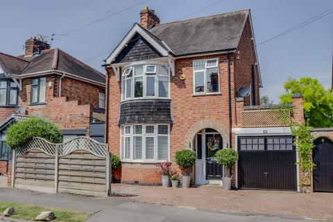 3 bedroom detached house for sale, Walker Road, Birstall