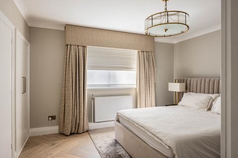 3 bedroom apartment for sale, London SW1X