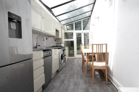 4 bedroom house to rent, Canning Road, Highbury, N5