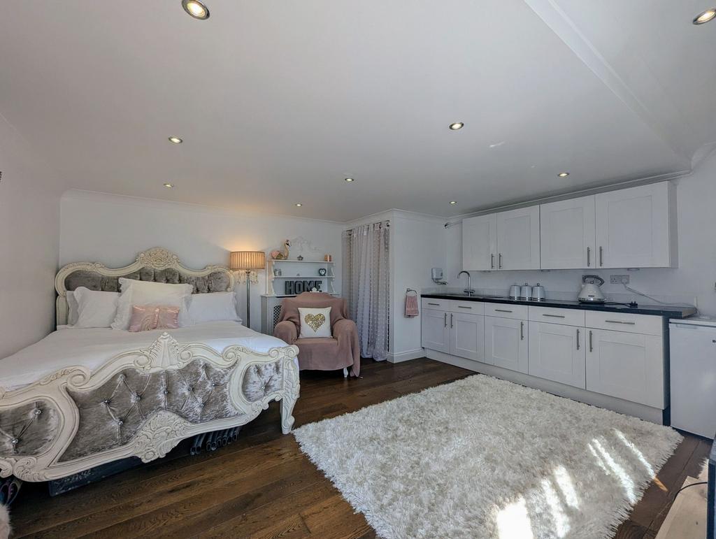 Annex / Bedroom