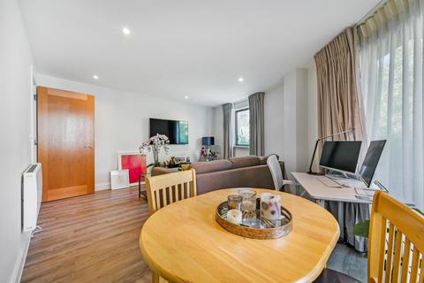 1 bedroom flat to rent, Dolben Court, Montaigne Close, London, SW1P