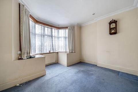 3 bedroom maisonette for sale, Ravenscroft Avenue, London, NW11