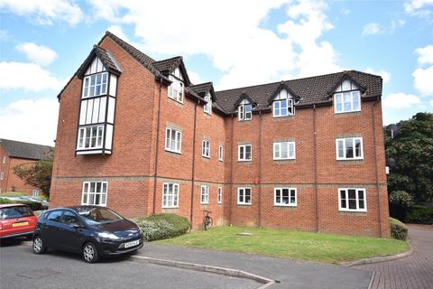 2 bedroom apartment to rent, Charnwood House, Rembrandt Way, Reading, RG1