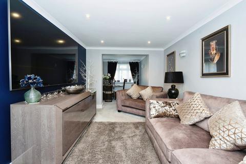 31 Downsview, Small Dole, Henfield, BN5 9YB