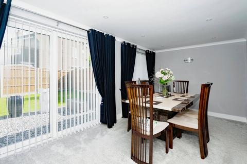 31 Downsview, Small Dole, Henfield, BN5 9YB