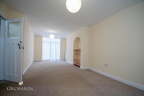 3 bedroom semi-detached house to rent, Sundon Park Road, Luton LU3