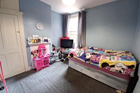 2 bedroom flat for sale, London E10