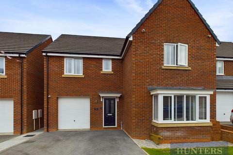 4 bedroom detached house for sale, Farrier Way, East Ayton, Scarborough