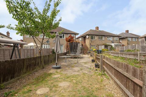102 Grove Road, Mitcham, CR4 1SB