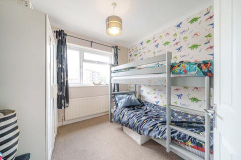102 Grove Road, Mitcham, CR4 1SB
