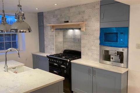 5 bedroom townhouse to rent, Mount Terrace, Whitechapel E1