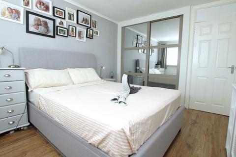 25 Bailey Crescent, Poole, BH15 3EZ