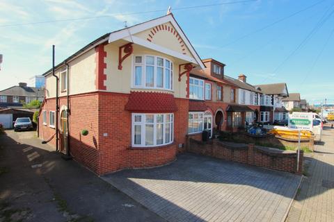 3 bedroom end of terrace house for sale, Chatsworth Avenue, Cosham