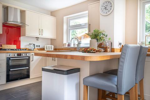 8 Tamar Drive, Oakley, Basingstoke, RG23 7DN