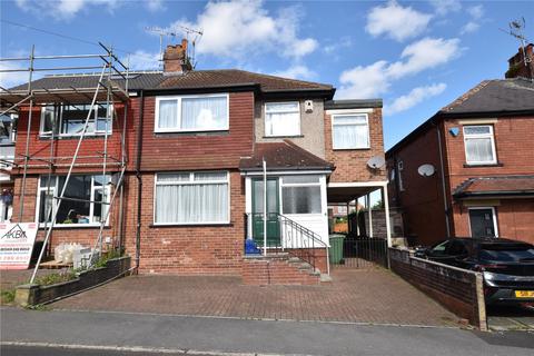 4 bedroom semi-detached house for sale, Merton Gardens, Farsley, Pudsey, West Yorkshire