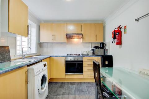 5 bedroom end of terrace house to rent, Royal College Street, London