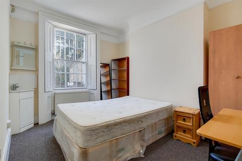 5 bedroom end of terrace house to rent, Royal College Street, London