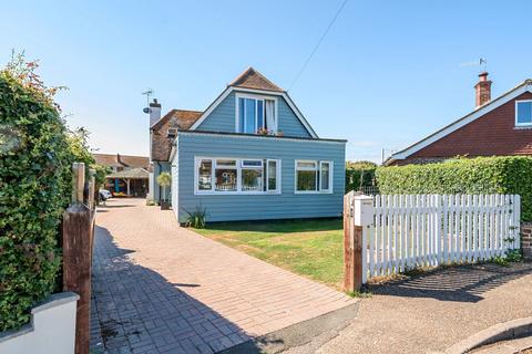 4 bedroom detached house for sale, The Close, Selsey, PO20